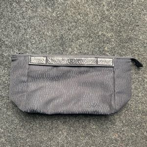 lululemon toilette bag